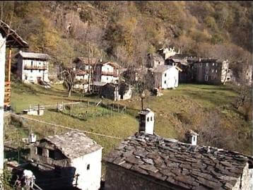 il borgo storico di uschione