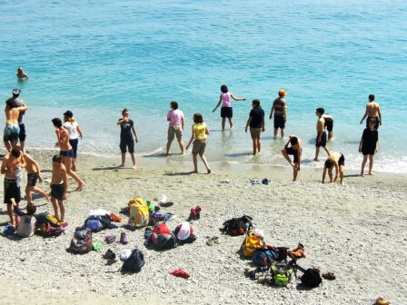 sulla spiagga a monterosso